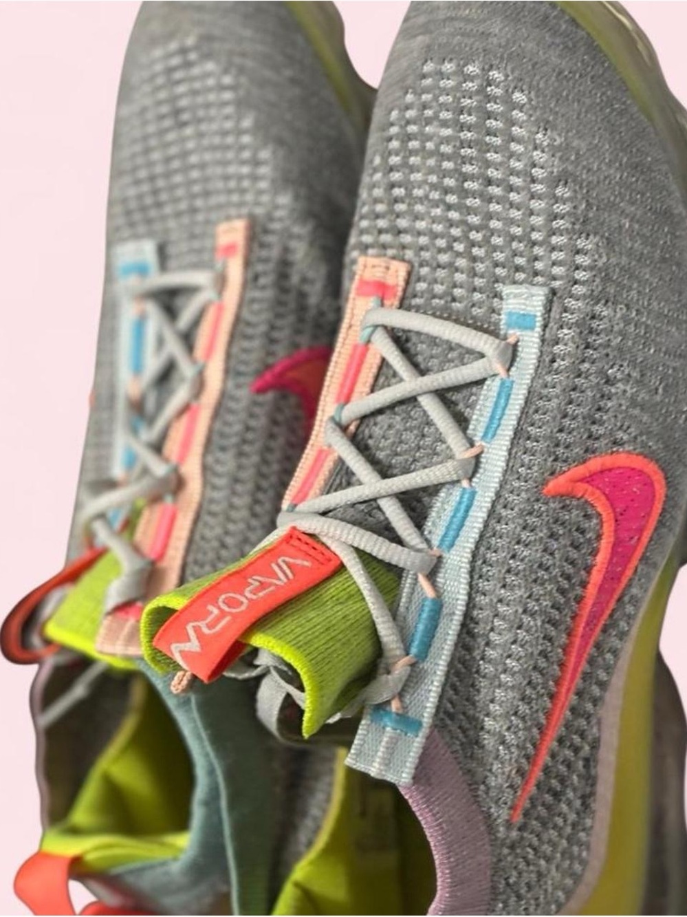 Women’s Nike Air Vapormax 2021 Photon Dust Hyper Pink Volt Size 10